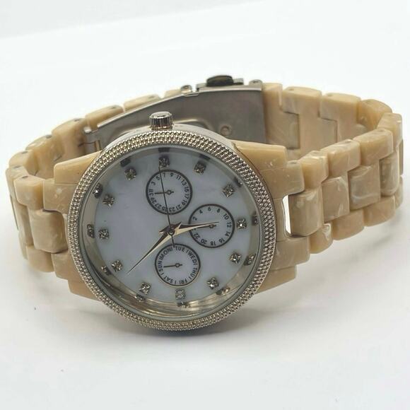 Gold & Cream Men’s Watch - Picture 3 of 4